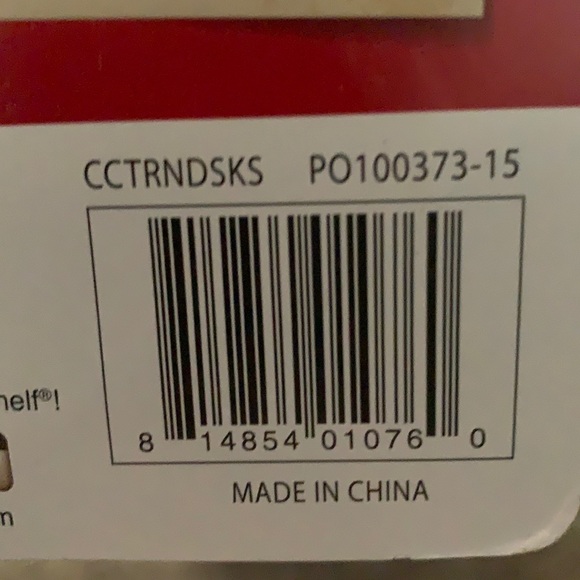 The ELF on the SHELF outfit - Picture 3 of 3